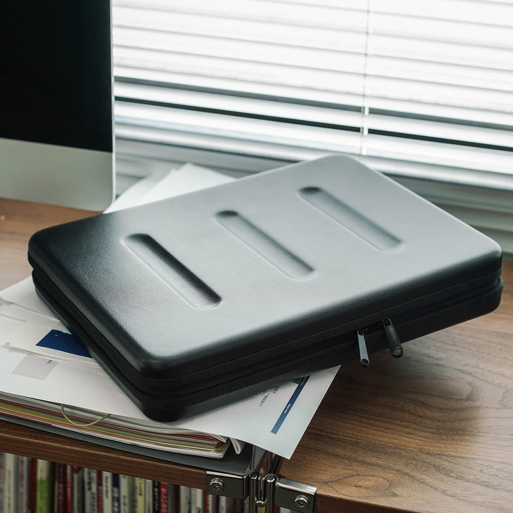 Nahe Hard Shell Laptop Case Milligram