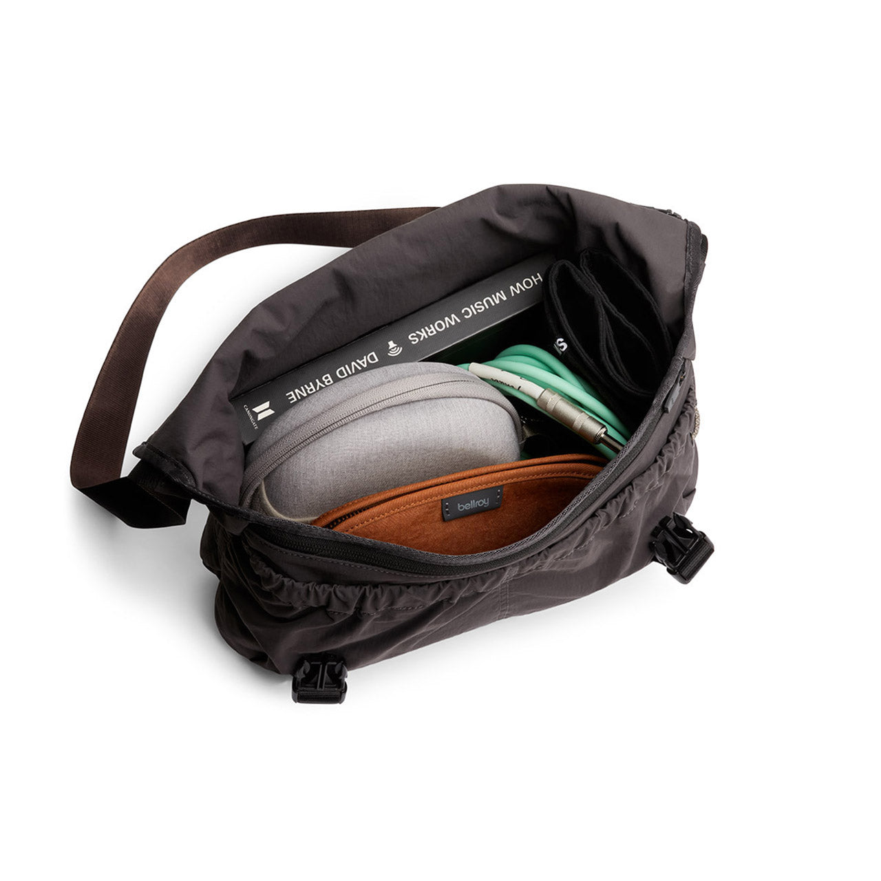 Bellroy Cinch Messenger Bag 12L – Milligram
