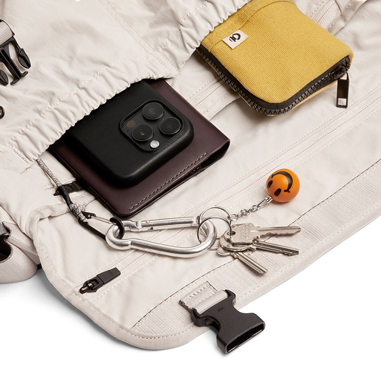 Bellroy Cinch Messenger Bag 12L – Milligram