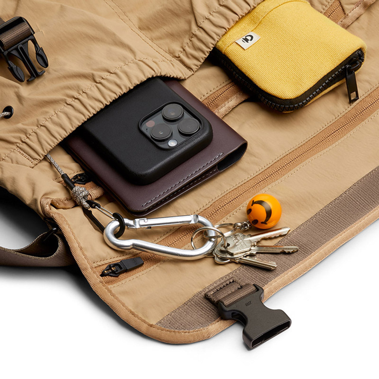 Bellroy Cinch Messenger Bag 12L – Milligram