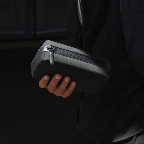 Carryology Essentials Tech Carry Kit