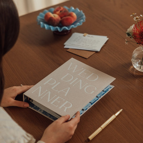 Abstract Wedding Planner